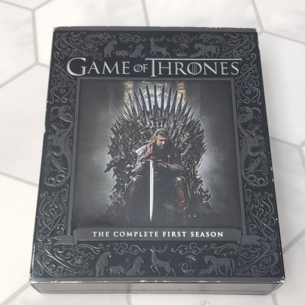 Excellent Used Condition HBO Game of Thrones Season One Blu Ray DVD 5 Disc Set.